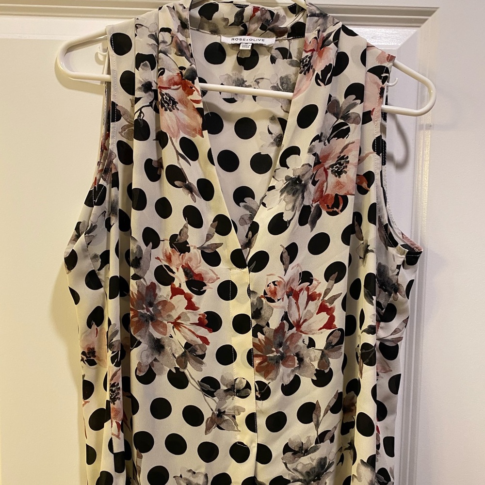 Rose & Olive Sleeveless Blouse